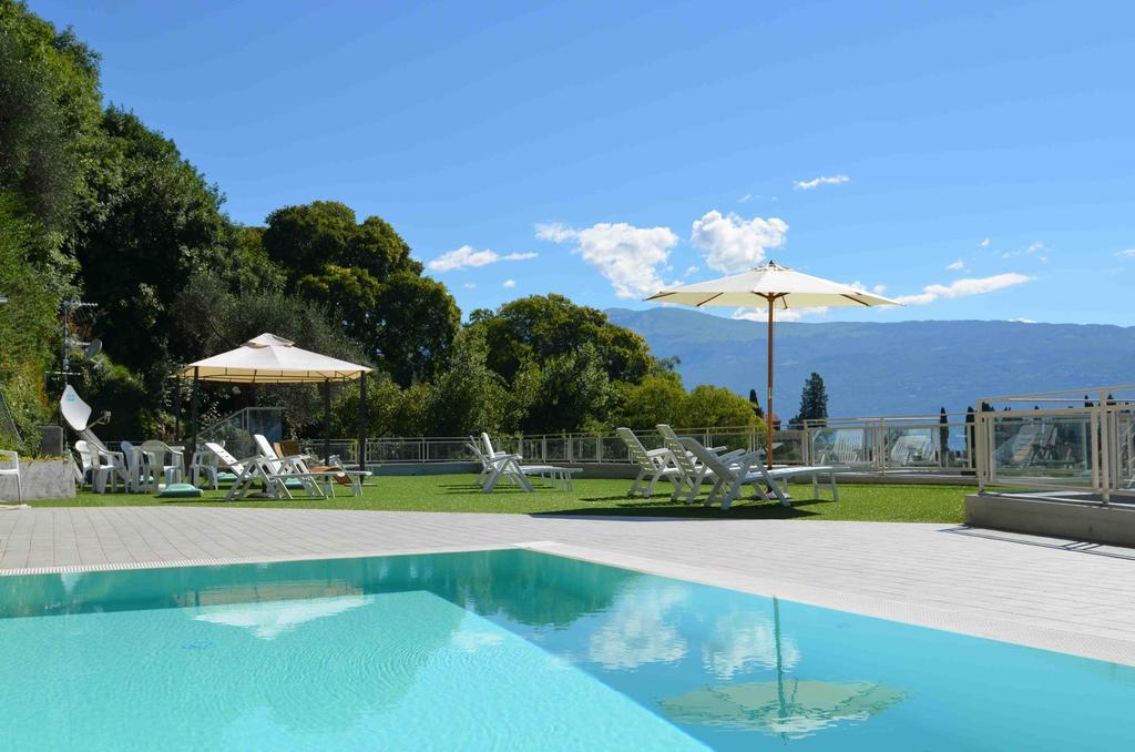 Residence Il Poggio Al Sole Toscolano Maderno Eksteriør bilde