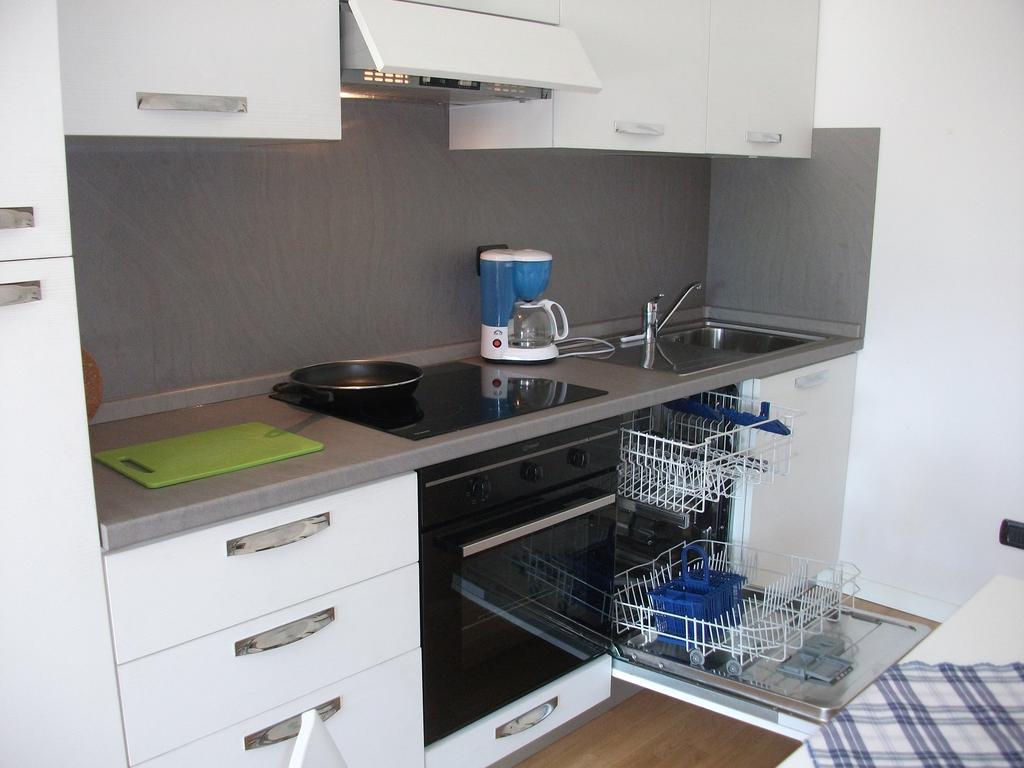 Residence Il Poggio Al Sole Toscolano Maderno Rom bilde